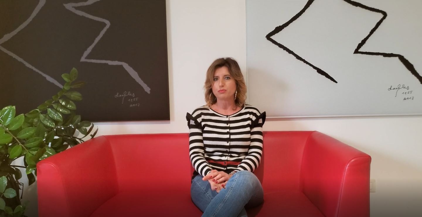 Comfort-in Story: Simona, the courage to change. 